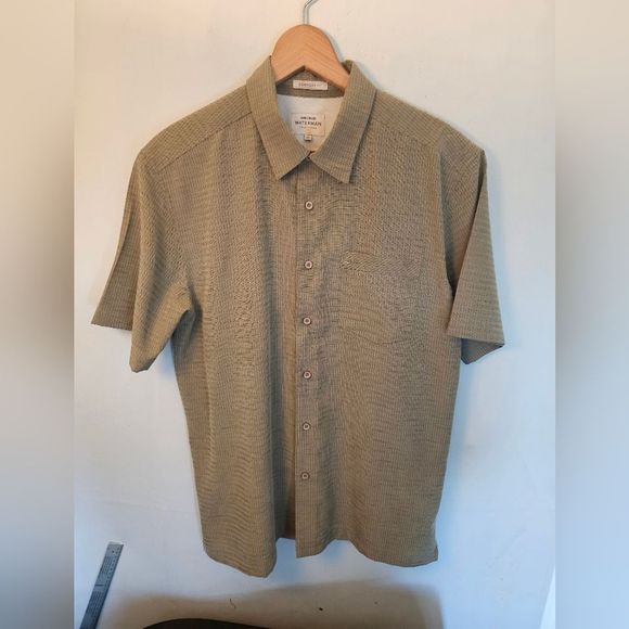Quicksilver Waterman Collection Short Sleeve Button Shirt Size Medium Green EUC - Picture 2 of 7
